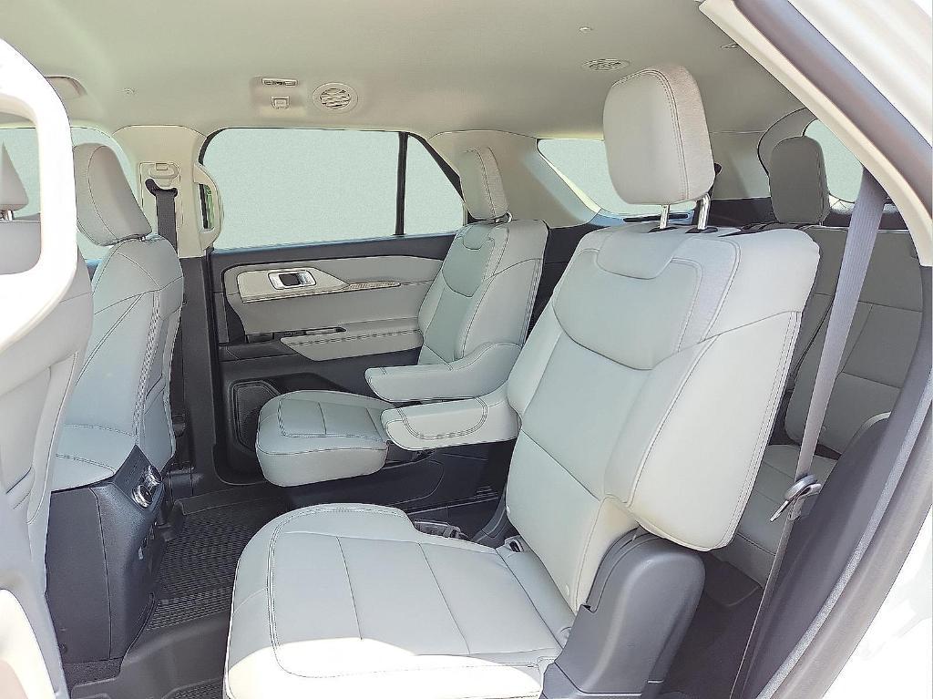 new 2025 Ford Explorer car, priced at $40,656