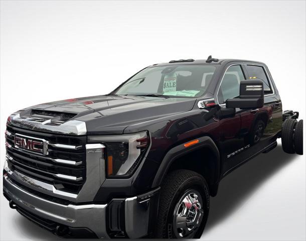 new 2025 GMC Sierra 3500 car, priced at $68,064