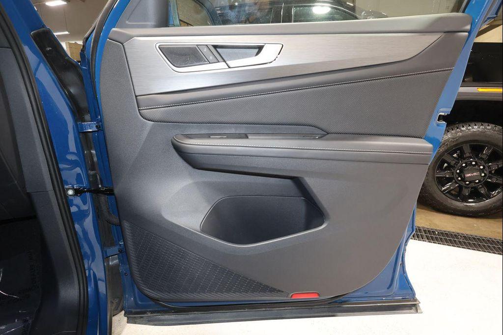 used 2025 Volkswagen Atlas Cross Sport car, priced at $35,423