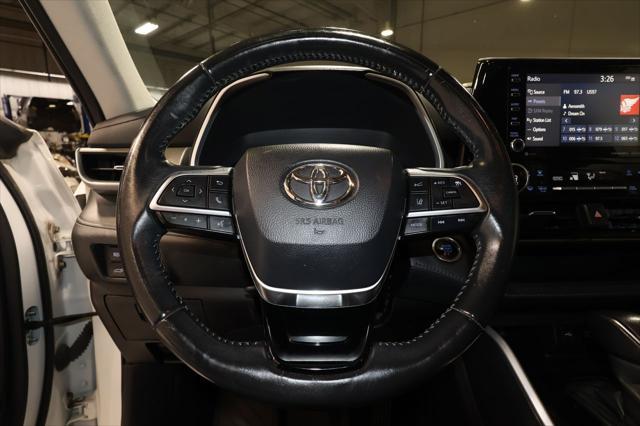 used 2020 Toyota Highlander car, priced at $25,566