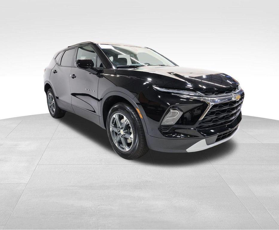 used 2025 Chevrolet Blazer car, priced at $31,885