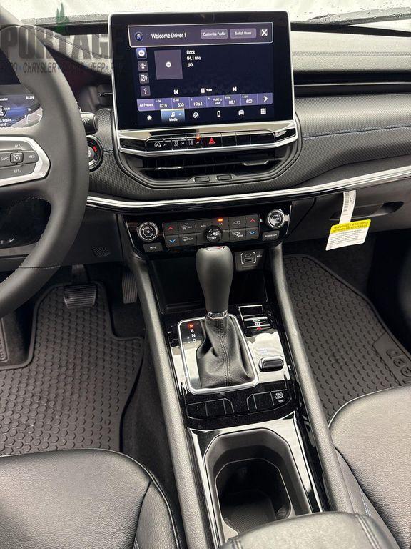 new 2025 Jeep Compass car, priced at $33,311