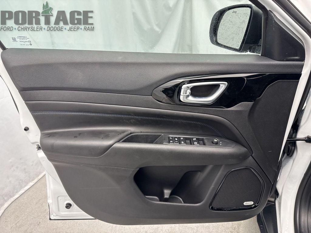 new 2025 Jeep Compass car, priced at $33,311
