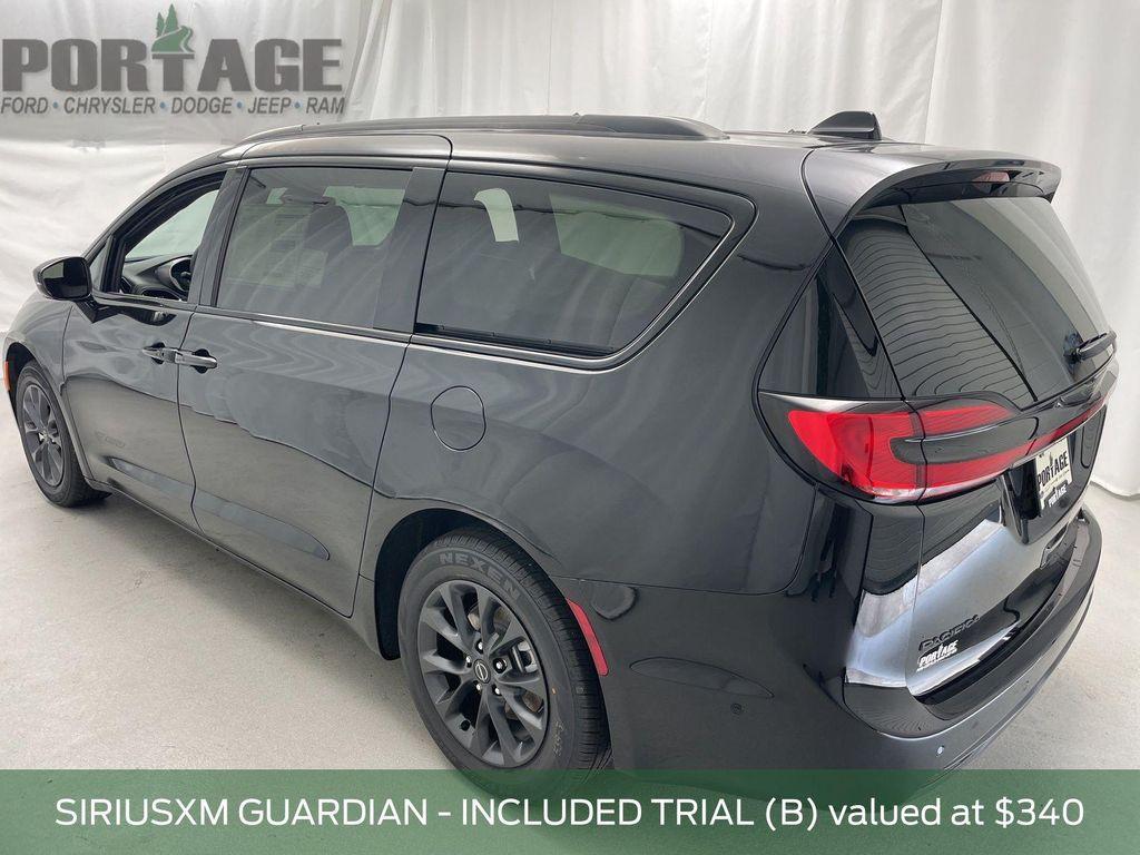 new 2025 Chrysler Pacifica car, priced at $41,932