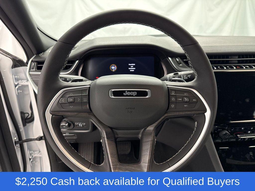 new 2025 Jeep Grand Cherokee car, priced at $51,100