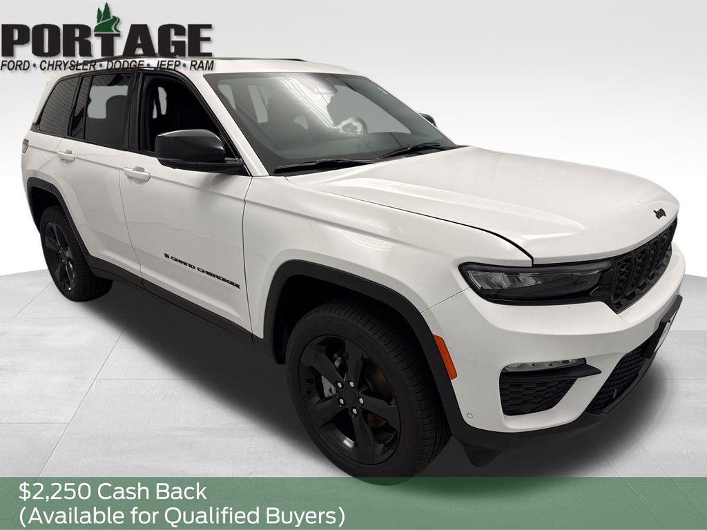 new 2025 Jeep Grand Cherokee car, priced at $49,200