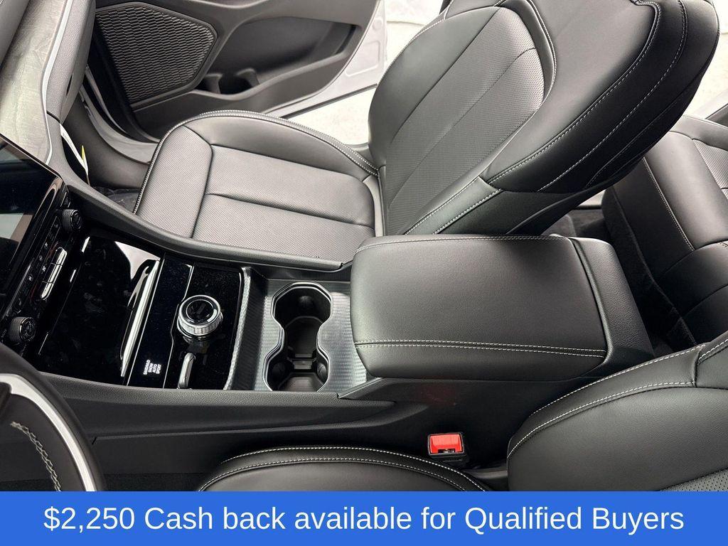 new 2025 Jeep Grand Cherokee car, priced at $51,100