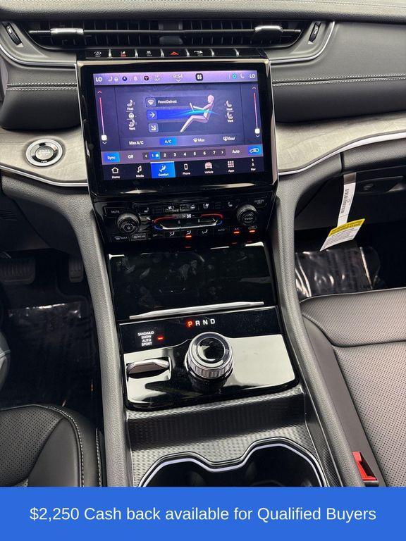 new 2025 Jeep Grand Cherokee car, priced at $51,100