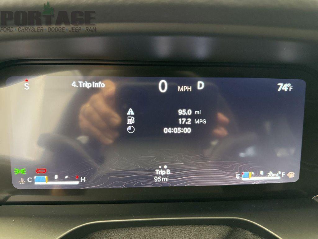 new 2025 Jeep Grand Cherokee car, priced at $50,200