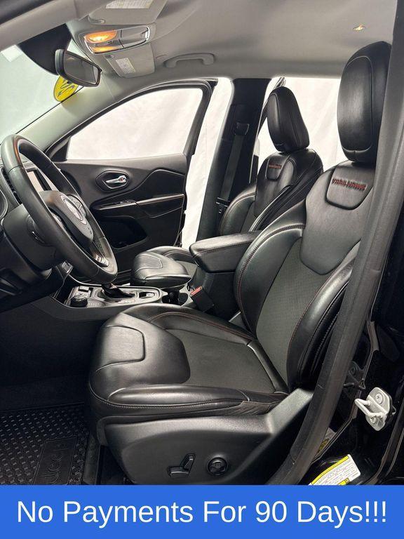 used 2020 Jeep Cherokee car, priced at $17,498