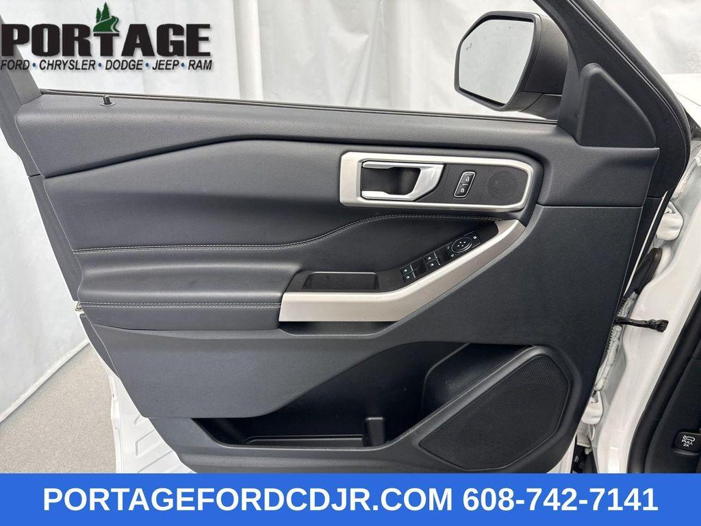 used 2023 Ford Explorer car, priced at $33,716