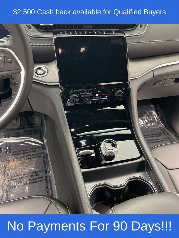 new 2025 Jeep Grand Cherokee L car, priced at $47,054