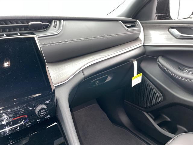 new 2025 Jeep Grand Cherokee L car, priced at $45,147
