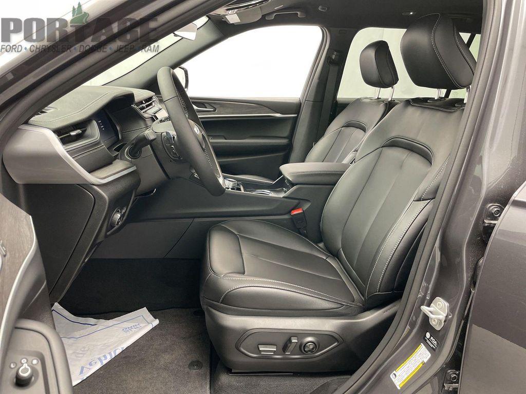 new 2025 Jeep Grand Cherokee L car, priced at $45,154