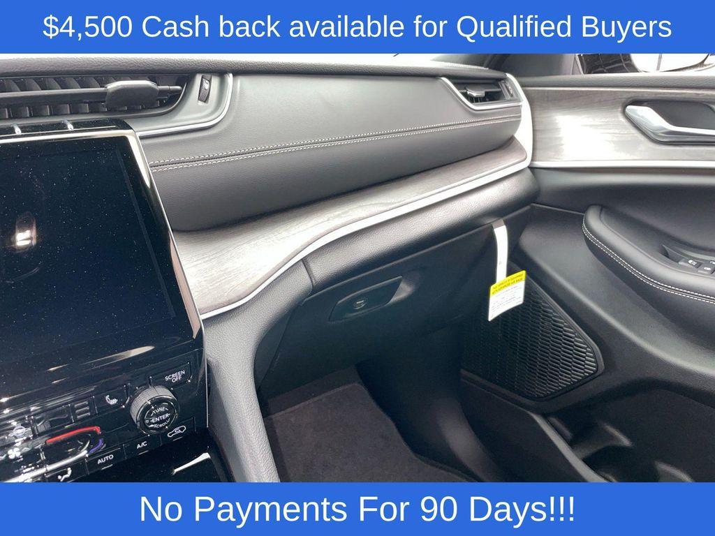 new 2025 Jeep Grand Cherokee L car, priced at $45,154