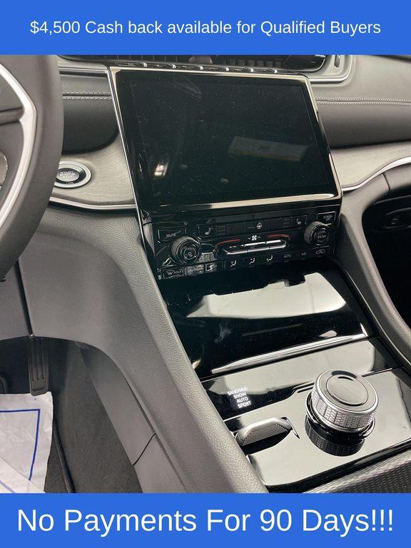 new 2025 Jeep Grand Cherokee L car, priced at $45,154