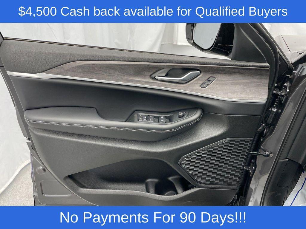 new 2025 Jeep Grand Cherokee L car, priced at $45,154