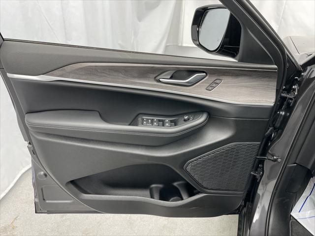 new 2025 Jeep Grand Cherokee L car, priced at $45,147