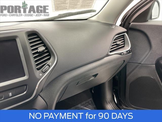 used 2023 Jeep Cherokee car, priced at $20,998