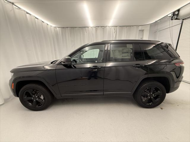 new 2024 Jeep Grand Cherokee car, priced at $43,710