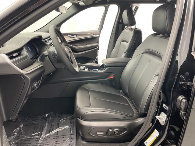 new 2025 Jeep Grand Cherokee car, priced at $44,354