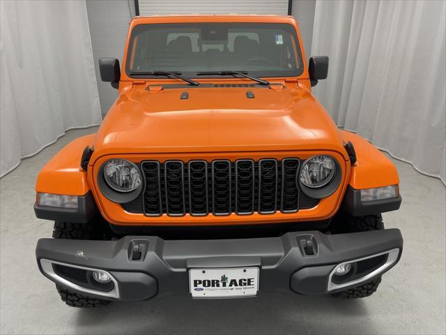 new 2025 Jeep Gladiator car, priced at $43,514