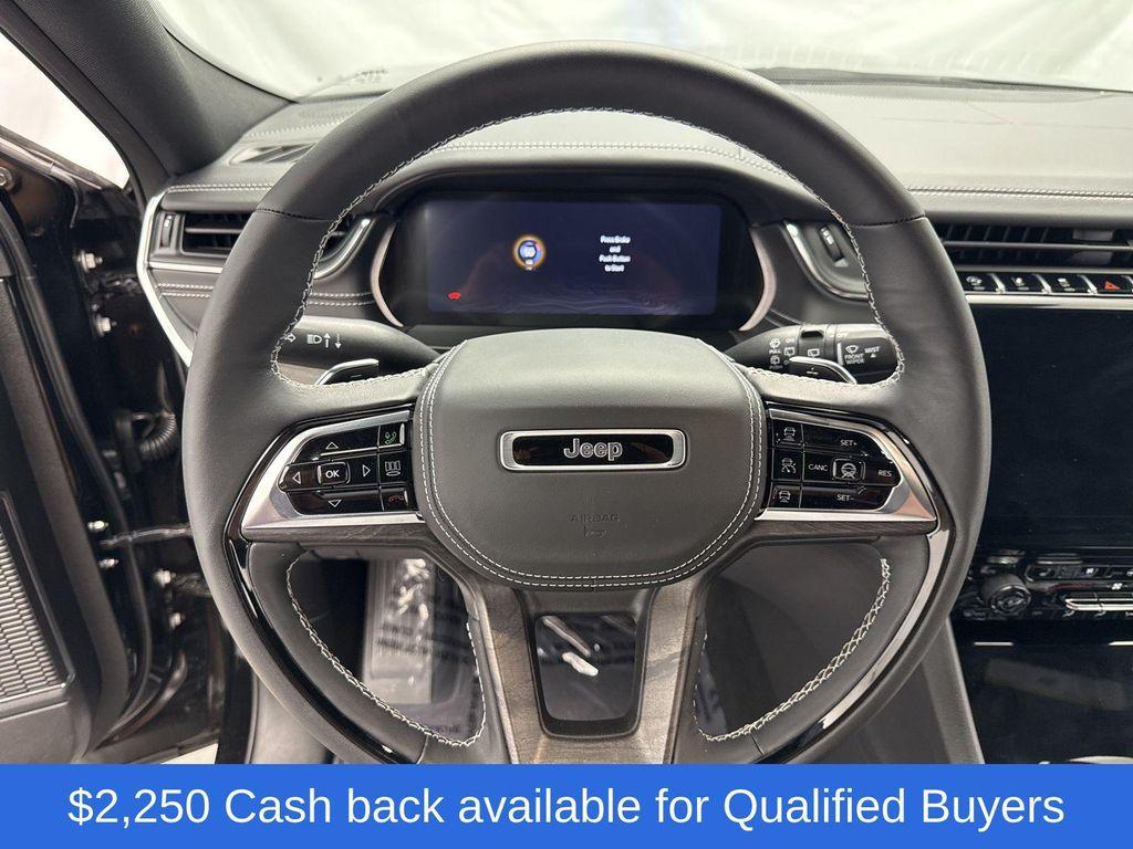 new 2025 Jeep Grand Cherokee car, priced at $62,121