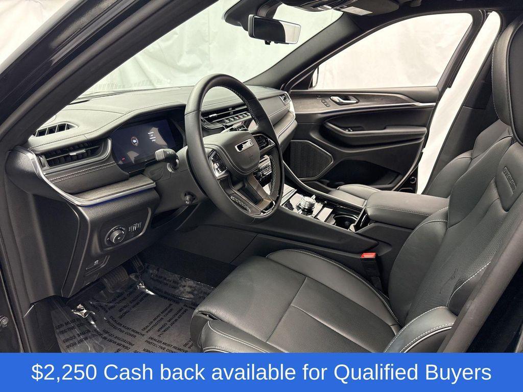 new 2025 Jeep Grand Cherokee car, priced at $62,121