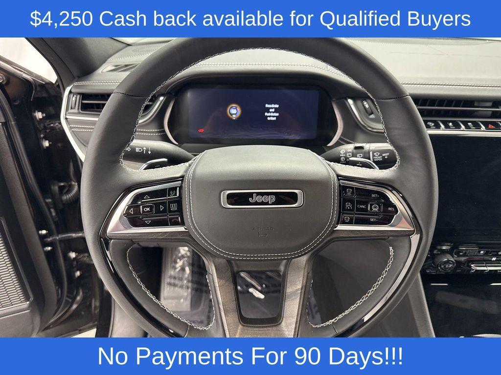 new 2025 Jeep Grand Cherokee car, priced at $57,621