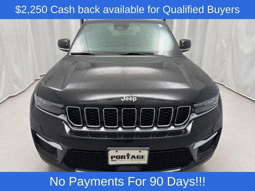 new 2025 Jeep Grand Cherokee car, priced at $42,116