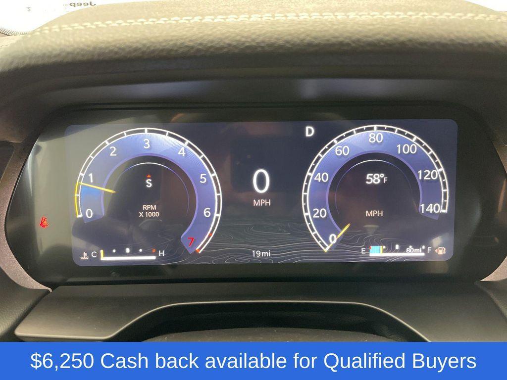 new 2025 Jeep Grand Cherokee car, priced at $37,991