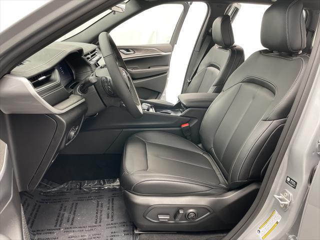 new 2025 Jeep Grand Cherokee car, priced at $43,751