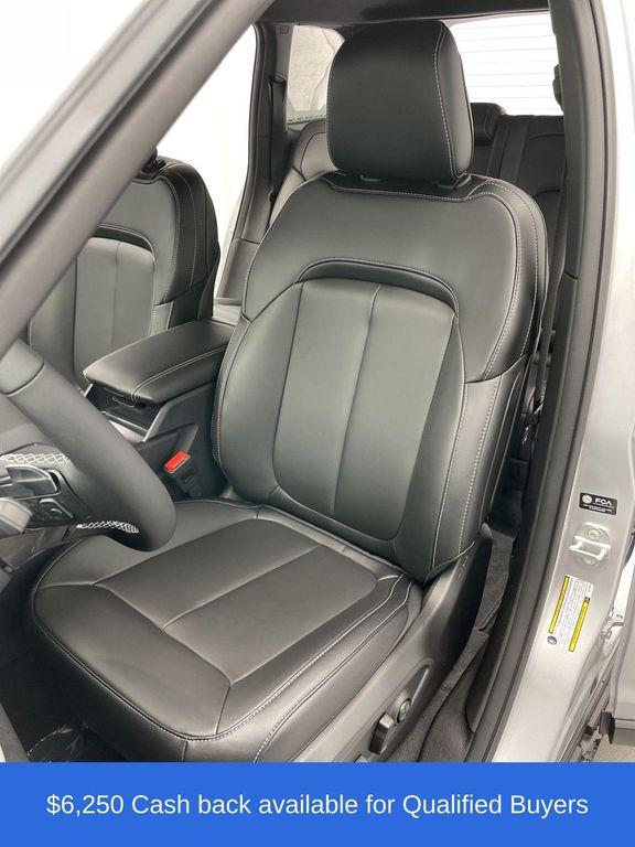 new 2025 Jeep Grand Cherokee car, priced at $37,991