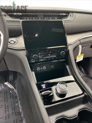 new 2025 Jeep Grand Cherokee car, priced at $42,131