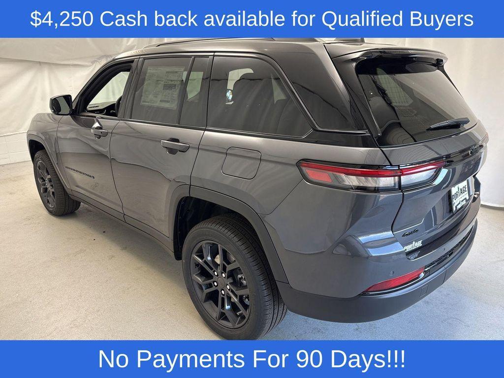 new 2025 Jeep Grand Cherokee car, priced at $45,731