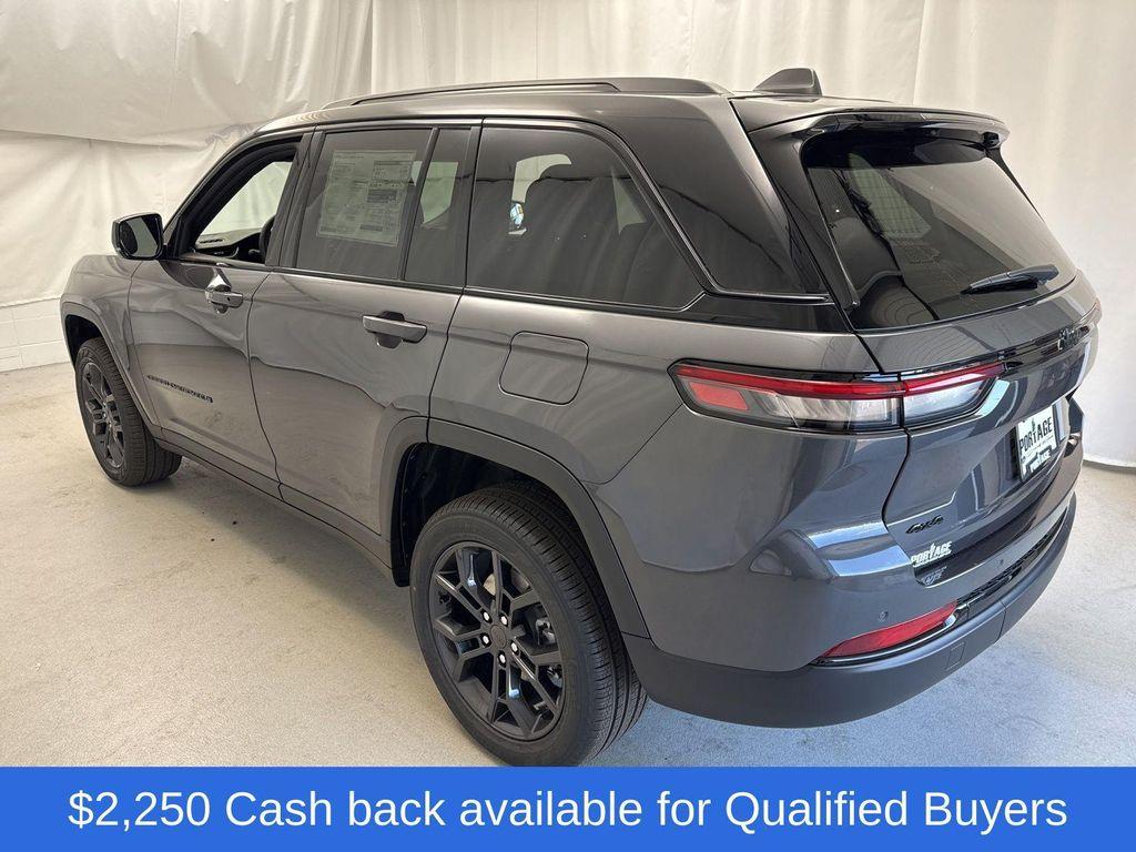 new 2025 Jeep Grand Cherokee car, priced at $48,731