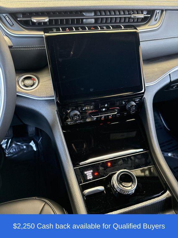 new 2025 Jeep Grand Cherokee car, priced at $48,731