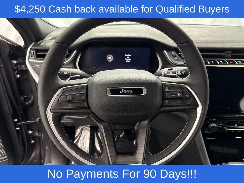 new 2025 Jeep Grand Cherokee car, priced at $45,731