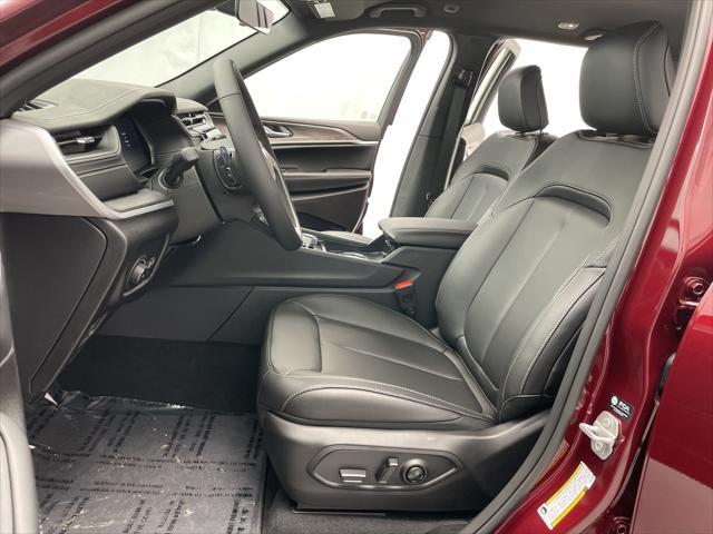 new 2025 Jeep Grand Cherokee car, priced at $43,751