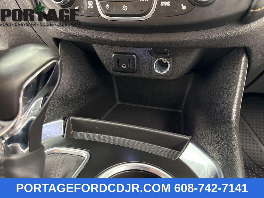 used 2021 Chevrolet Traverse car, priced at $22,998