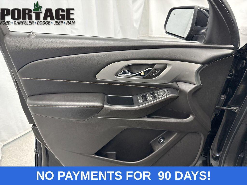 used 2021 Chevrolet Traverse car, priced at $24,998