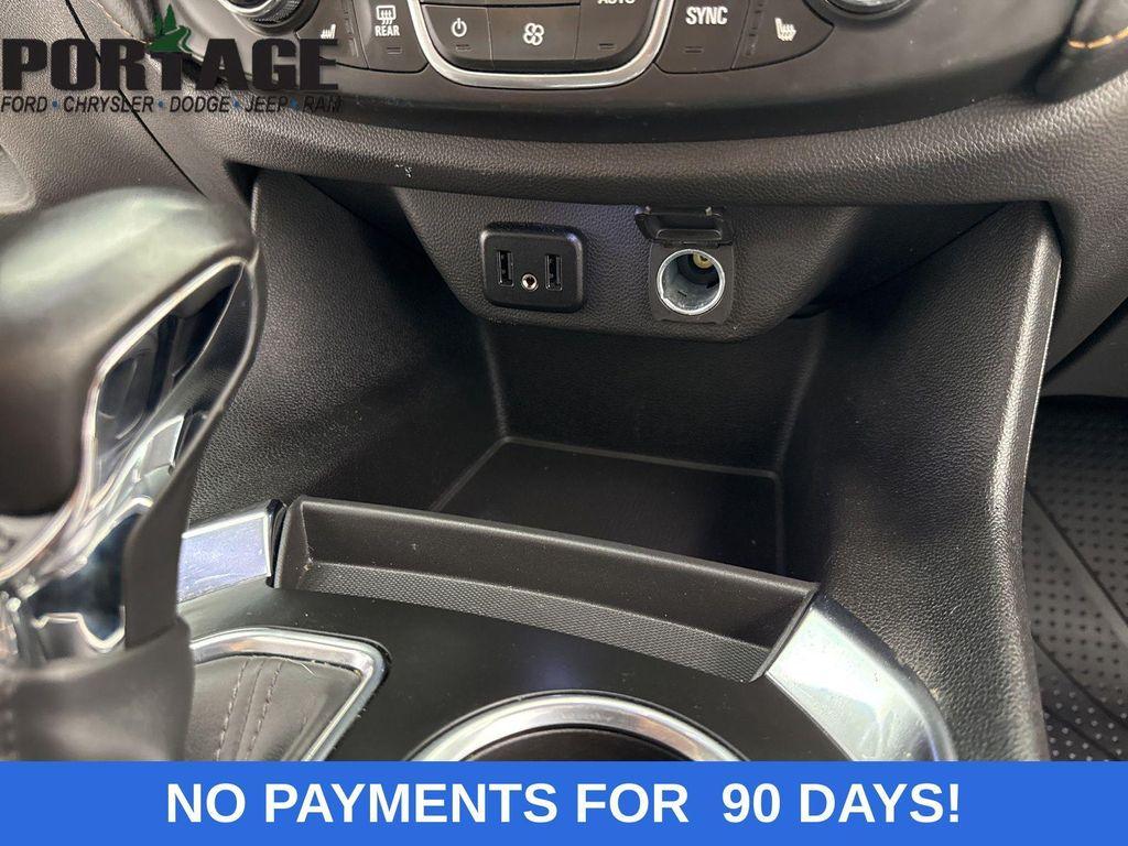 used 2021 Chevrolet Traverse car, priced at $24,998