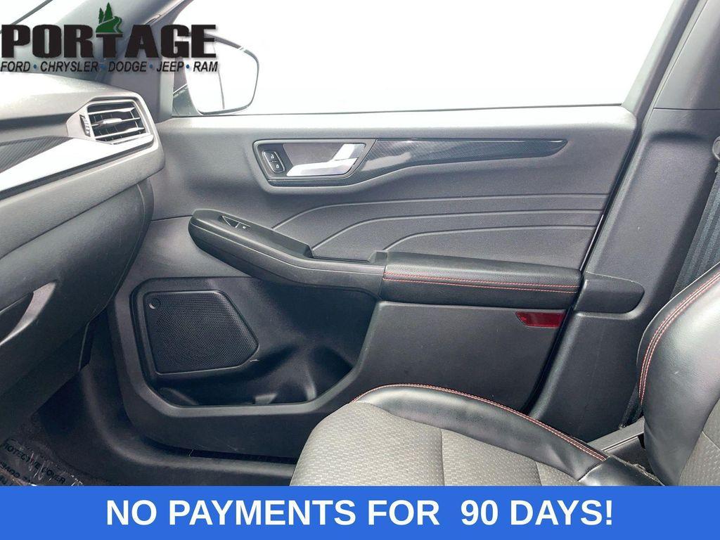 used 2023 Ford Escape car, priced at $24,998