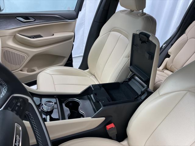 used 2024 Jeep Grand Cherokee L car, priced at $40,998