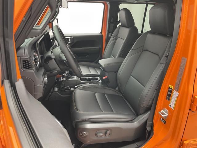new 2025 Jeep Gladiator car, priced at $42,273
