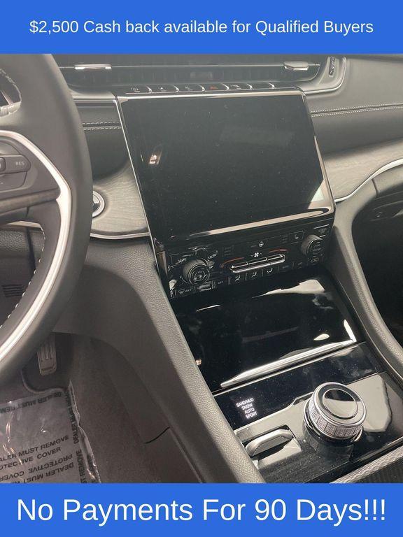 new 2025 Jeep Grand Cherokee L car, priced at $47,154