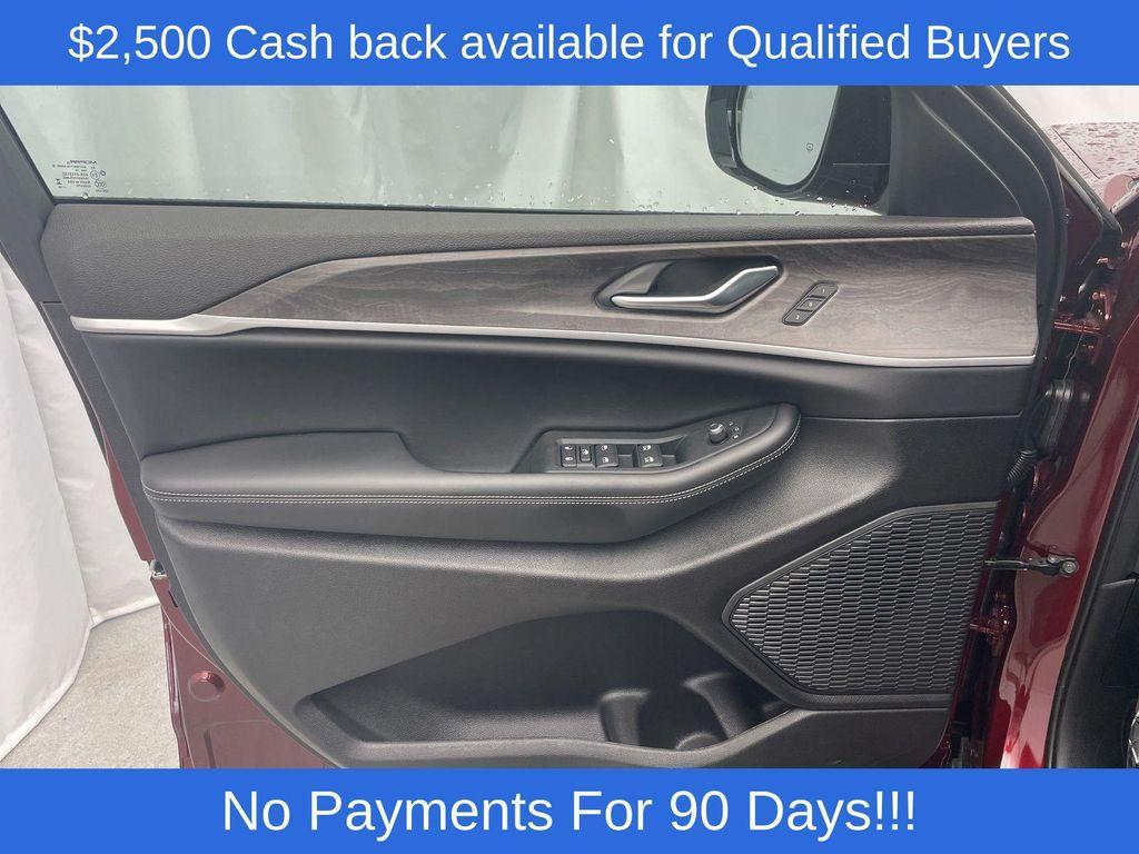 new 2025 Jeep Grand Cherokee L car, priced at $47,154