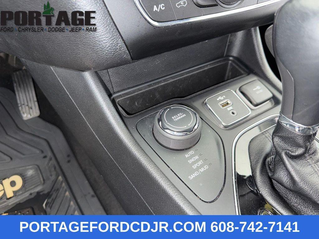 used 2020 Jeep Cherokee car, priced at $17,498
