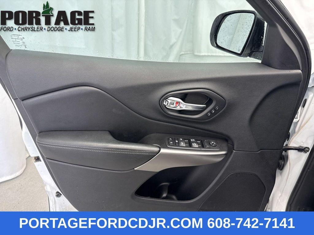 used 2020 Jeep Cherokee car, priced at $17,498