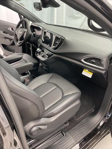new 2025 Chrysler Pacifica car, priced at $41,483